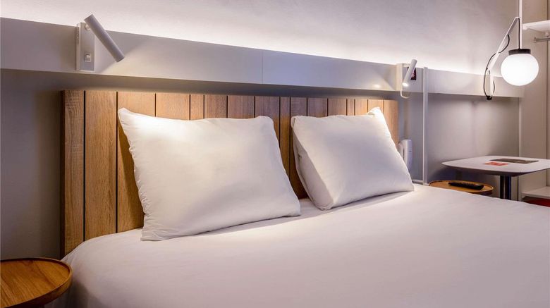 <b>Ibis La Rochelle Centre Historique Room</b>. Images powered by <a href="https://iceportal.shijigroup.com/" title="IcePortal" target="_blank">IcePortal</a>.