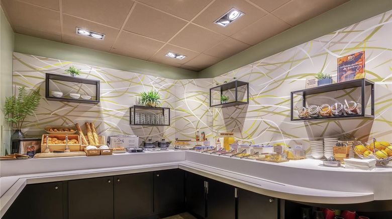 <b>Ibis La Rochelle Centre Historique Restaurant</b>. Images powered by <a href="https://iceportal.shijigroup.com/" title="IcePortal" target="_blank">IcePortal</a>.