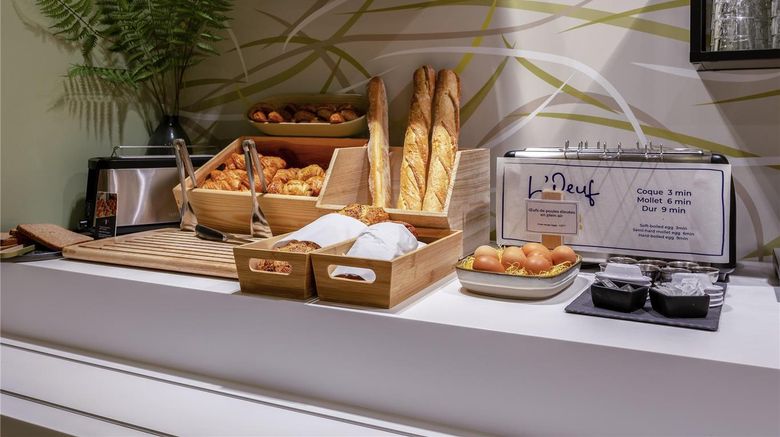 <b>Ibis La Rochelle Centre Historique Restaurant</b>. Images powered by <a href="https://iceportal.shijigroup.com/" title="IcePortal" target="_blank">IcePortal</a>.