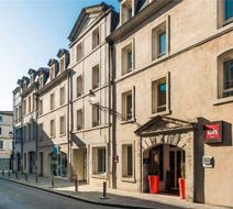 Ibis La Rochelle Centre Historique Exterior