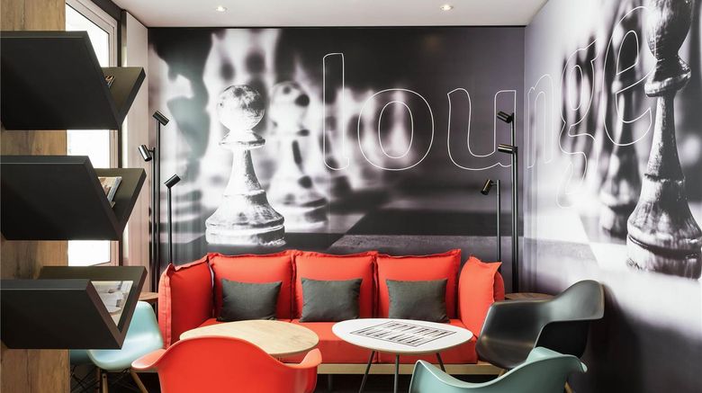 <b>Ibis La Rochelle Centre Historique Restaurant</b>. Images powered by <a href="https://iceportal.shijigroup.com/" title="IcePortal" target="_blank">IcePortal</a>.