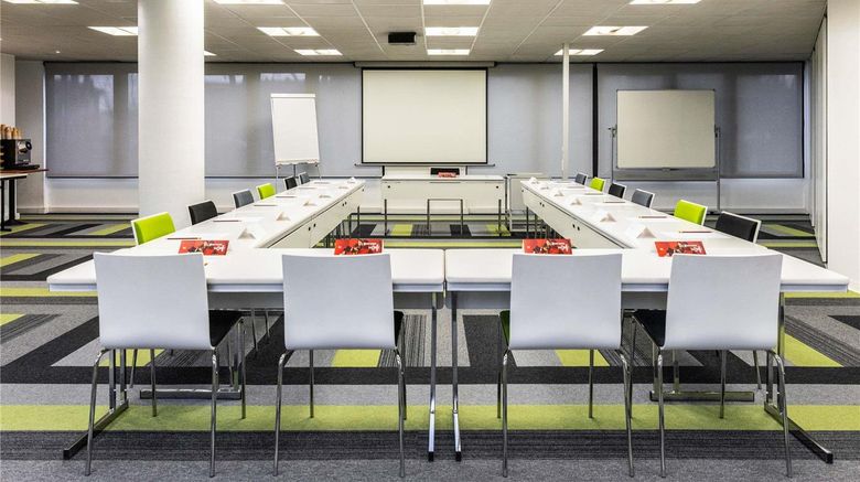 <b>Ibis Hotel Toulouse Ponts-Jumeaux Meeting</b>. Images powered by <a href="https://iceportal.shijigroup.com/" title="IcePortal" target="_blank">IcePortal</a>.