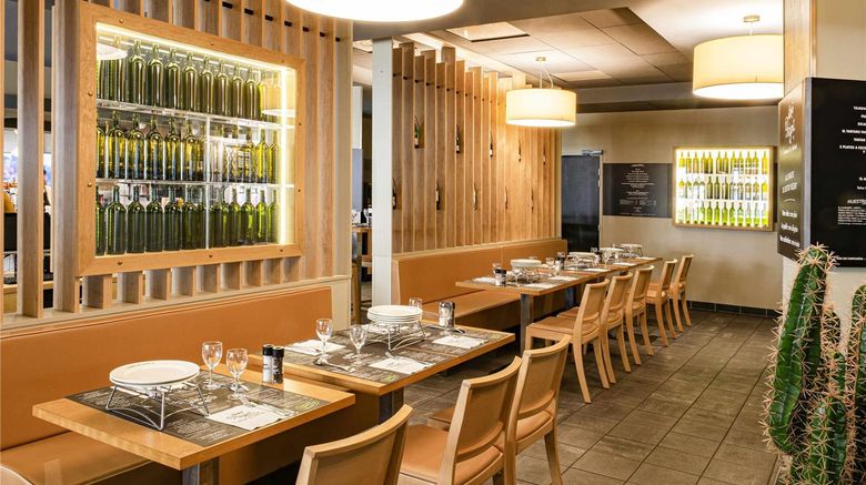 <b>Hotel Ibis Tours Centre Restaurant</b>. Images powered by <a href="https://iceportal.shijigroup.com/" title="IcePortal" target="_blank">IcePortal</a>.