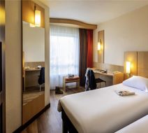 Ibis Hotel  Antwerp Centre Room