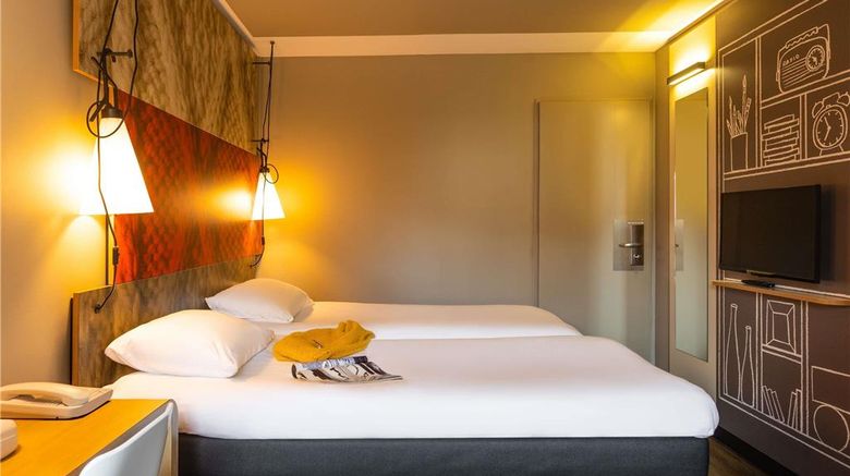 <b>Hotel Ibis Centrum Room</b>. Images powered by <a href="https://iceportal.shijigroup.com/" title="IcePortal" target="_blank">IcePortal</a>.