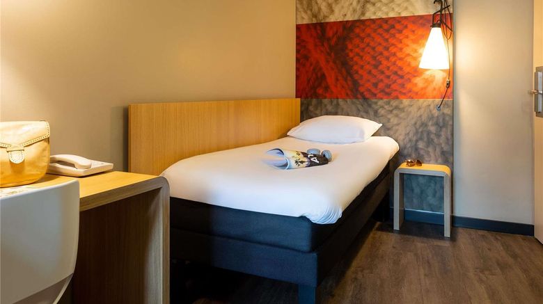 <b>Hotel Ibis Centrum Room</b>. Images powered by <a href="https://iceportal.shijigroup.com/" title="IcePortal" target="_blank">IcePortal</a>.
