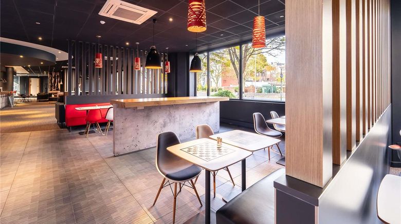 <b>Hotel ibis Portsmouth Centre Restaurant</b>. Images powered by <a href="https://iceportal.shijigroup.com/" title="IcePortal" target="_blank">IcePortal</a>.