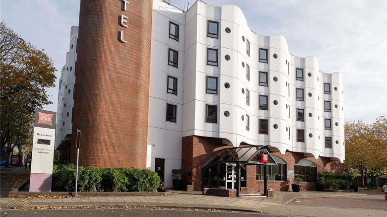 Hotel ibis Portsmouth Centre Exterior. Images powered by <a href="https://iceportal.shijigroup.com" target="_blank" rel="noopener">Ice Portal</a>.