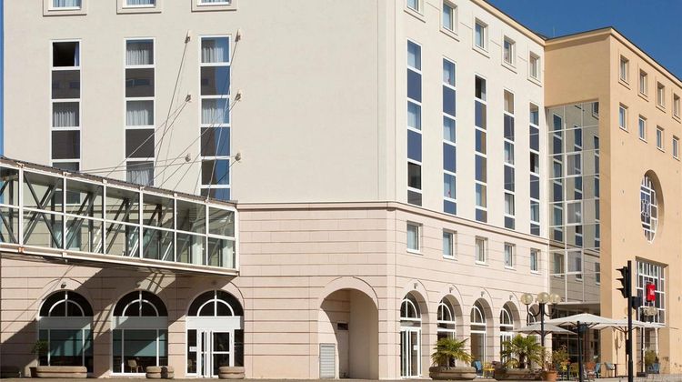 Ibis Vichy Exterior