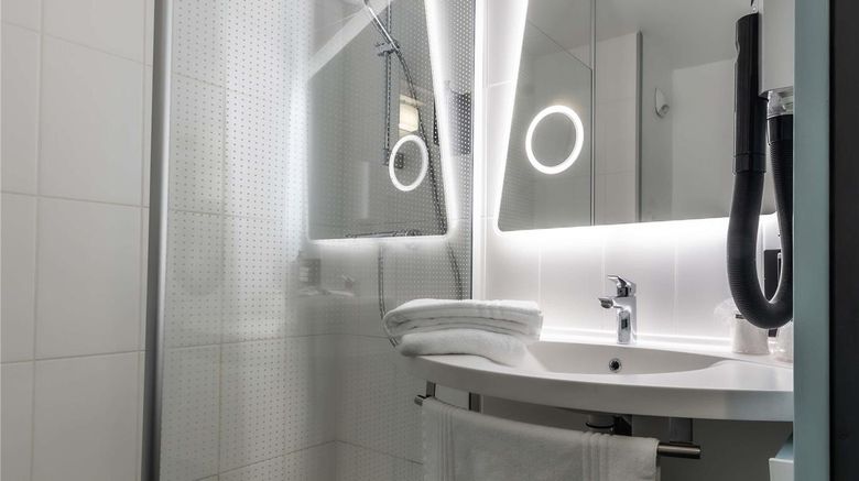 <b>Ibis Vesoul Room</b>. Images powered by <a href="https://iceportal.shijigroup.com/" title="IcePortal" target="_blank">IcePortal</a>.
