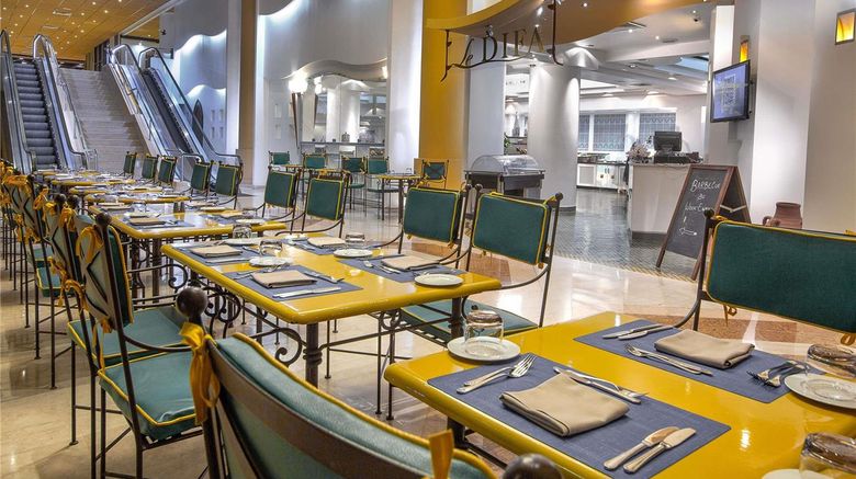 <b>Sofitel Alger Hamma Garden Restaurant</b>. Images powered by <a href="https://iceportal.shijigroup.com/" title="IcePortal" target="_blank">IcePortal</a>.
