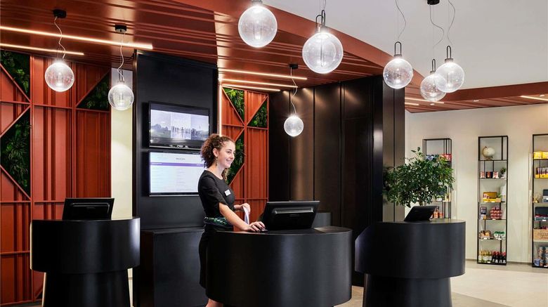 <b>Mercure Paris La Defense Exterior</b>. Images powered by <a href="https://iceportal.shijigroup.com/" title="IcePortal" target="_blank">IcePortal</a>.