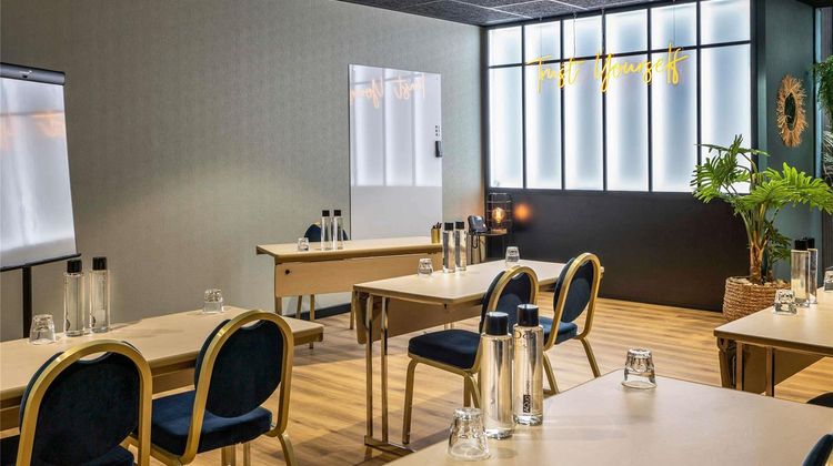 Mercure La Roche sur Yon La Fayette Meeting