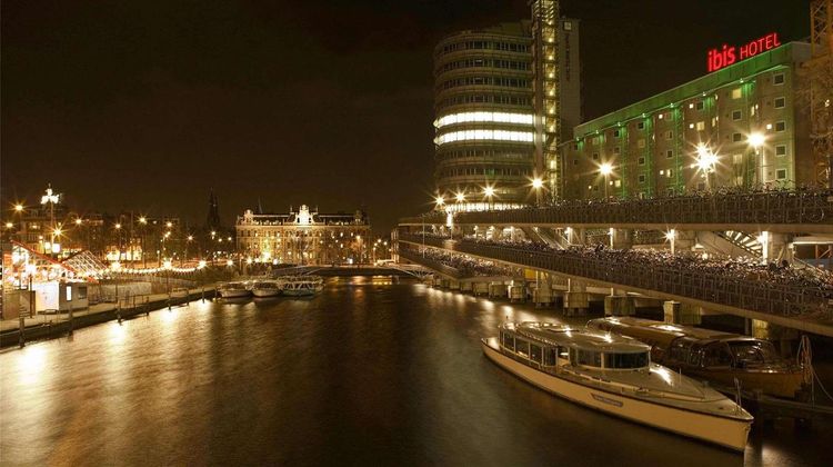 Ibis Amsterdam Centre Exterior