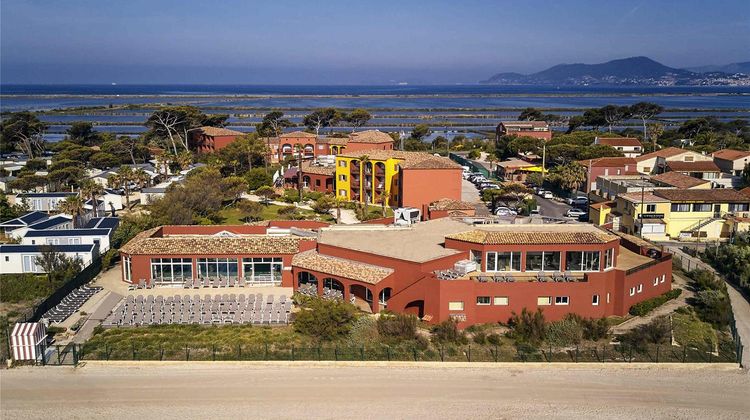 Ibis Hyeres Plage Thalassa Exterior