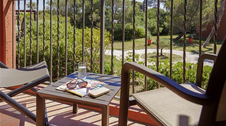 <b>Ibis Hyeres Plage Thalassa Room</b>. Images powered by <a href="https://iceportal.shijigroup.com/" title="IcePortal" target="_blank">IcePortal</a>.