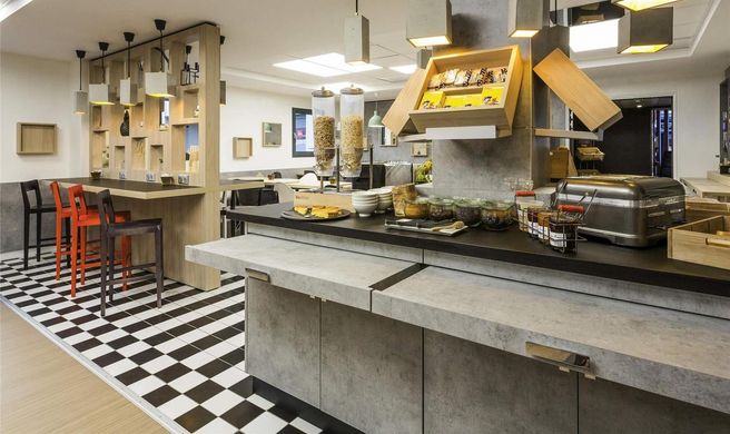Ibis Bordeaux St Jean Exterior