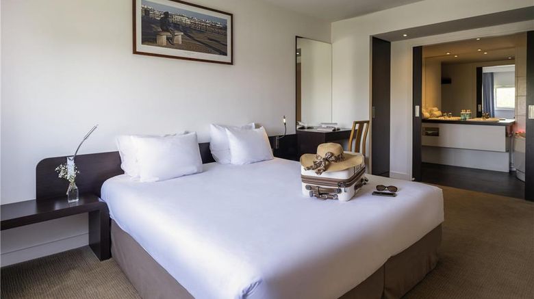 <b>Novotel Centre Room</b>. Images powered by <a href="https://iceportal.shijigroup.com/" title="IcePortal" target="_blank">IcePortal</a>.