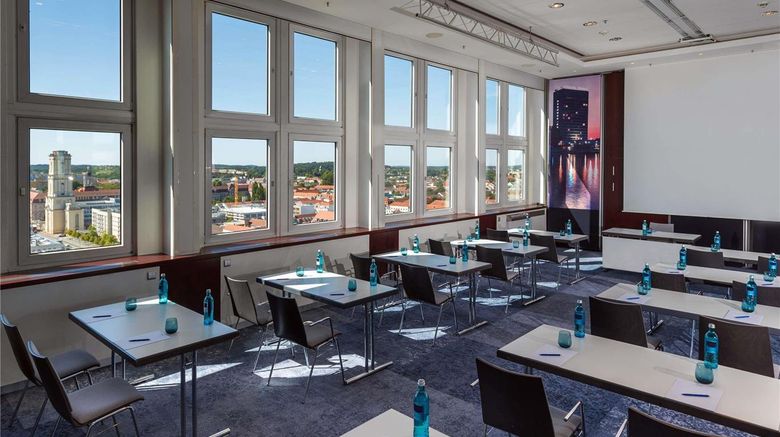 <b>Mercure Hotel Potsdam Meeting</b>. Images powered by <a href="https://iceportal.shijigroup.com/" title="IcePortal" target="_blank">IcePortal</a>.