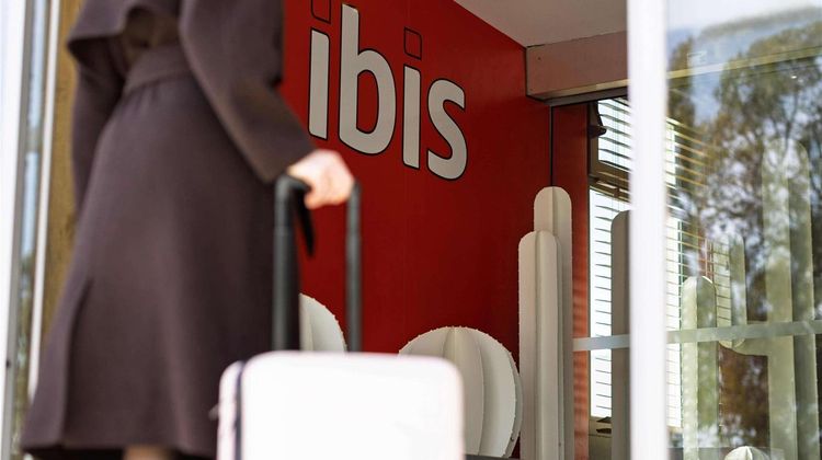 Ibis Toulon la Valet Exterior