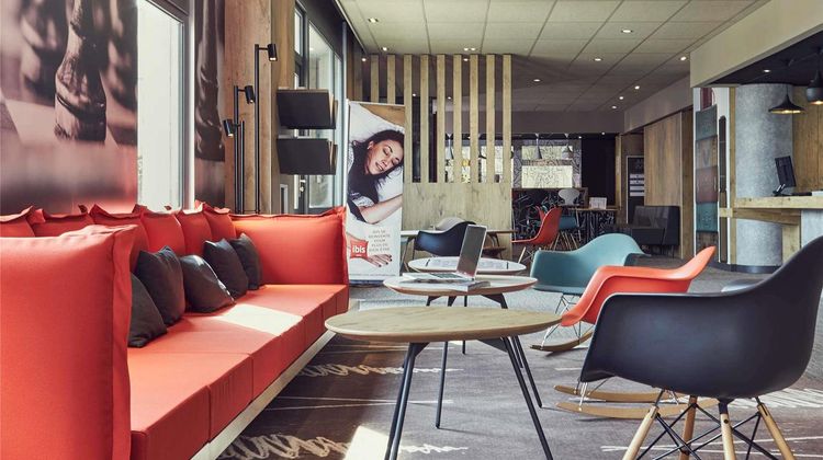 Ibis Toulon la Valet Exterior