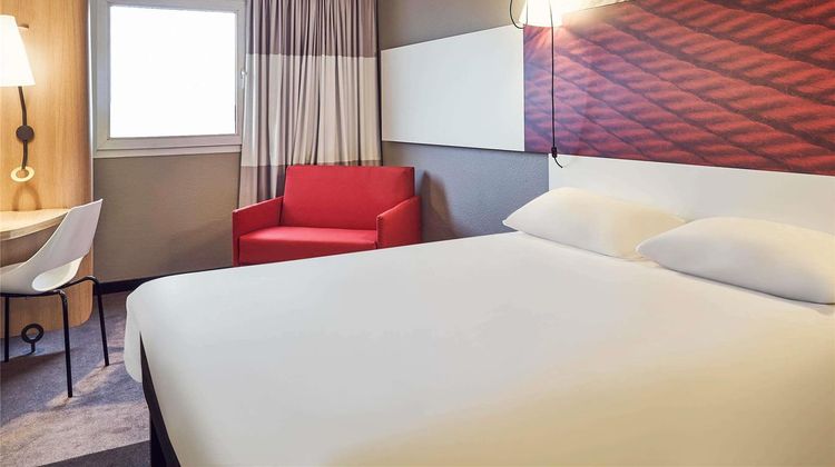 Ibis Toulon la Valet Exterior