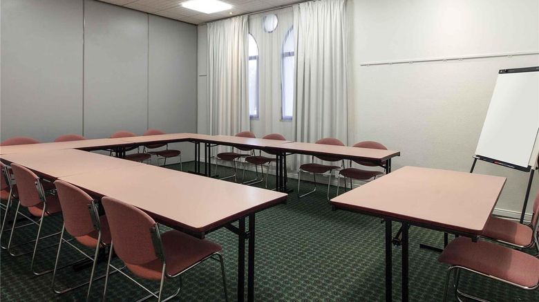 <b>Hotel Ibis Faro Meeting</b>. Images powered by <a href="https://iceportal.shijigroup.com/" title="IcePortal" target="_blank">IcePortal</a>.