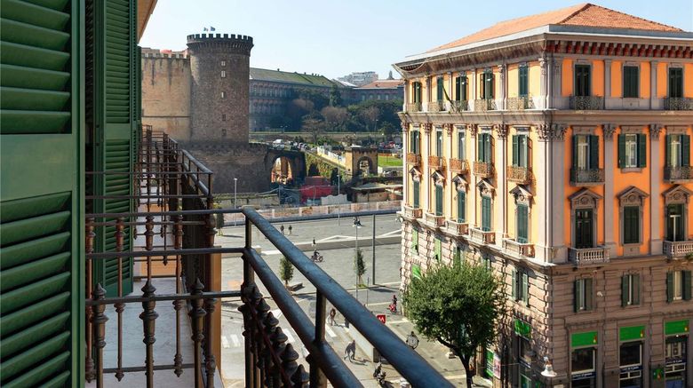 <b>Mercure Napoli Angioino Centro Room</b>. Images powered by <a href="https://iceportal.shijigroup.com/" title="IcePortal" target="_blank">IcePortal</a>.