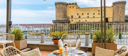 Mercure Napoli Angioino Centro Exterior