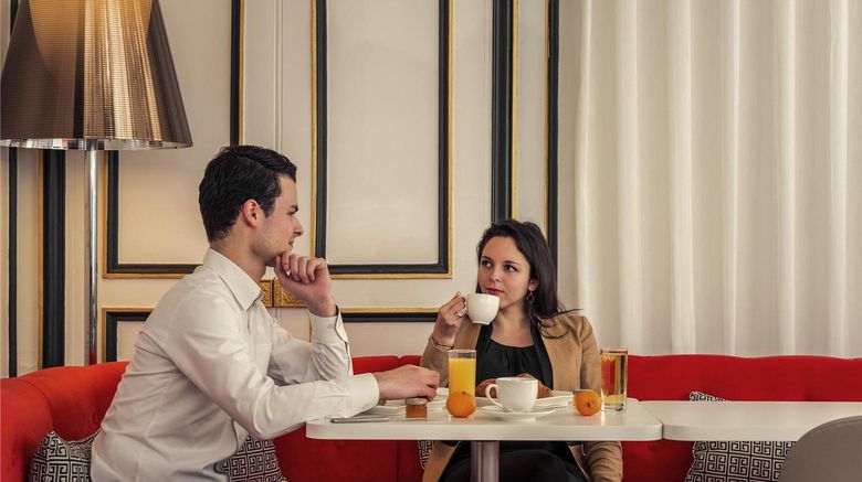 <b>Mercure Paris Opera Louvre Restaurant</b>. Images powered by <a href="https://iceportal.shijigroup.com/" title="IcePortal" target="_blank">IcePortal</a>.