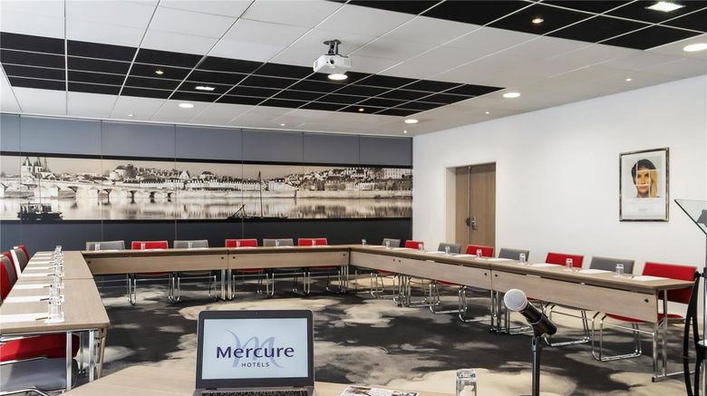 <b>Hotel Mercure Blois Centre Meeting</b>. Images powered by <a href="https://iceportal.shijigroup.com/" title="IcePortal" target="_blank">IcePortal</a>.