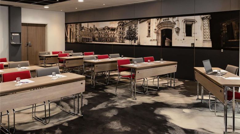 <b>Hotel Mercure Blois Centre Meeting</b>. Images powered by <a href="https://iceportal.shijigroup.com/" title="IcePortal" target="_blank">IcePortal</a>.
