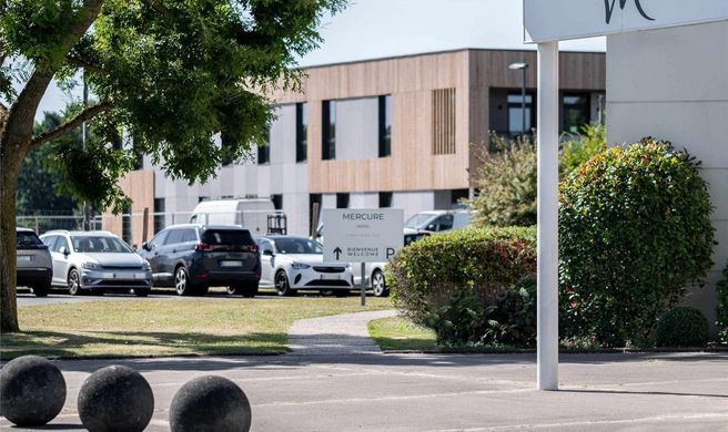 Mercure Compiegne Sud Exterior