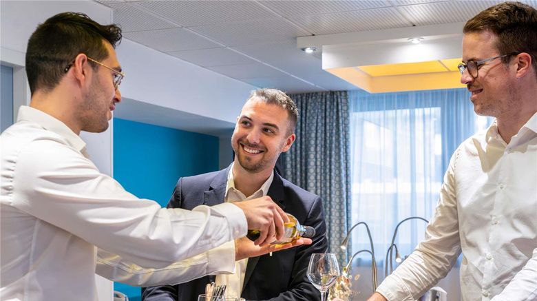 <b>Novotel Grenoble Centre Meeting</b>. Images powered by <a href="https://iceportal.shijigroup.com/" title="IcePortal" target="_blank">IcePortal</a>.