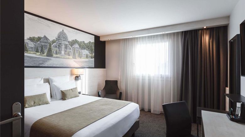 <b>Mercure Charpennes Hotel Room</b>. Images powered by <a href="https://iceportal.shijigroup.com/" title="IcePortal" target="_blank">IcePortal</a>.