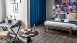 <b>Mercure Chateau Fontainebleau Room</b>. Images powered by <a href="https://iceportal.shijigroup.com/" title="IcePortal" target="_blank">IcePortal</a>.