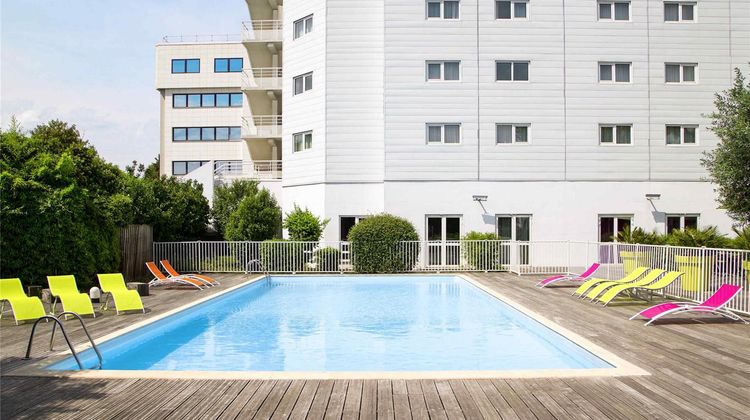 Novotel Orly Pool