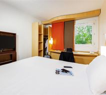 Ibis Mulhouse Centre Filature Room