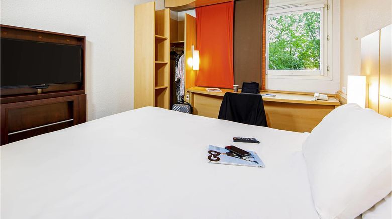 <b>Ibis Mulhouse Centre Filature Room</b>. Images powered by <a href="https://iceportal.shijigroup.com/" title="IcePortal" target="_blank">IcePortal</a>.