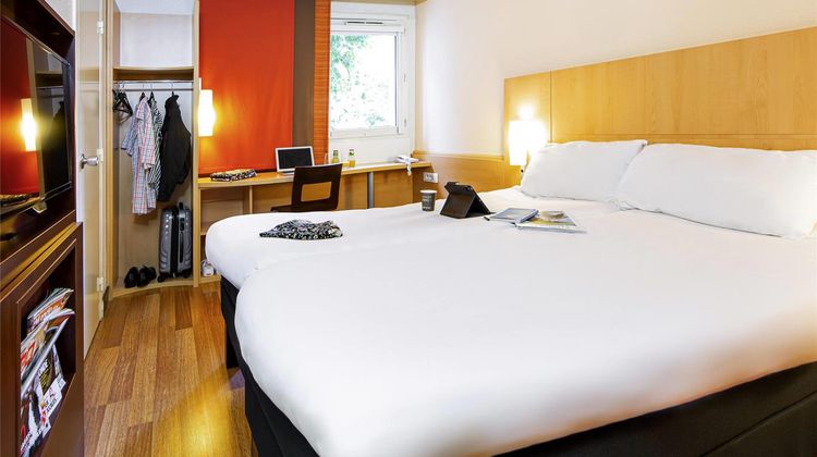 Ibis Mulhouse Centre Filature Room