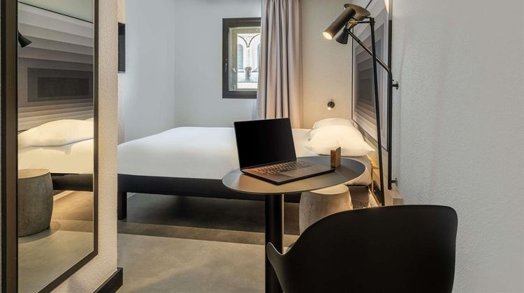 Ibis Saint Quentin Basilique Room