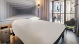 Ibis Saint Quentin Basilique Room