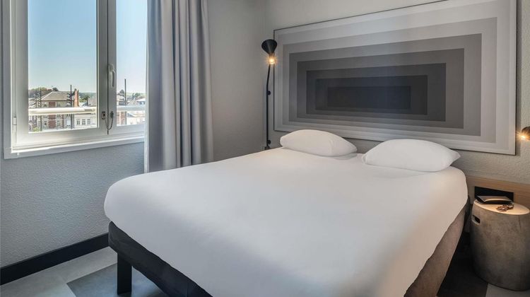 Ibis Saint Quentin Basilique Room