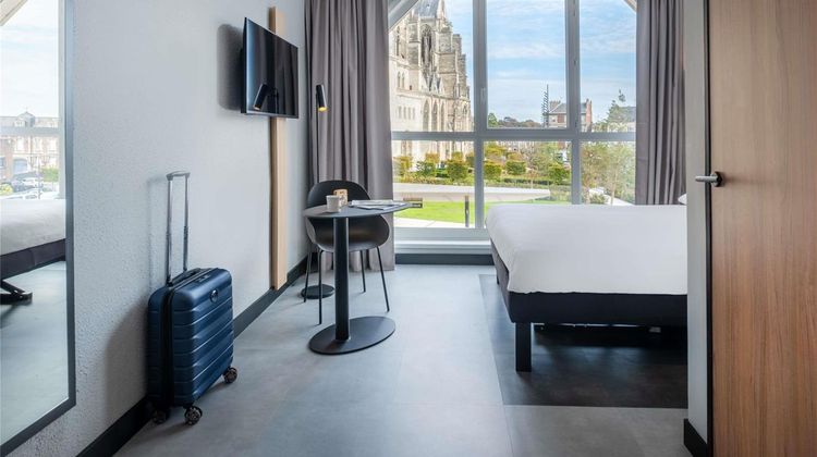 Ibis Saint Quentin Basilique Room