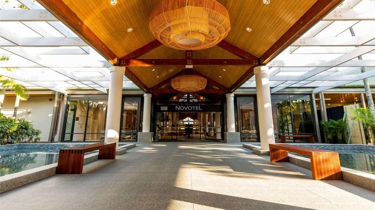 Novotel Sunshine Coast Resort Exterior