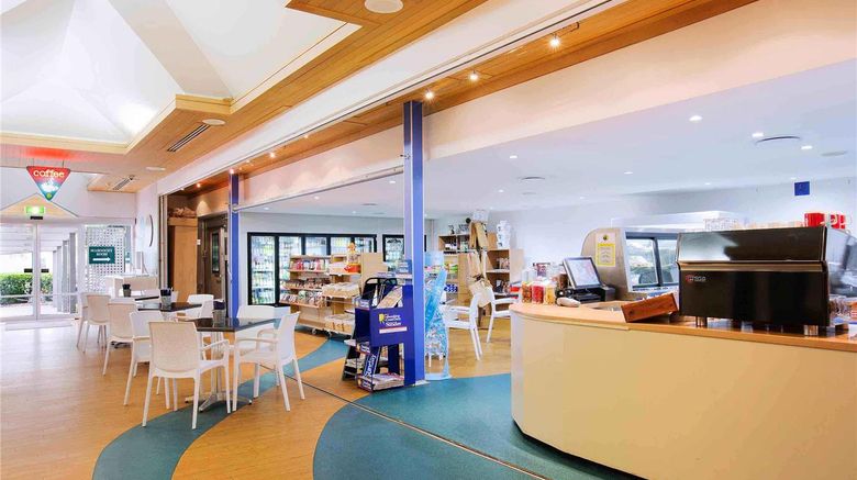 <b>Novotel Sunshine Coast Resort Restaurant</b>. Images powered by <a href="https://iceportal.shijigroup.com/" title="IcePortal" target="_blank">IcePortal</a>.