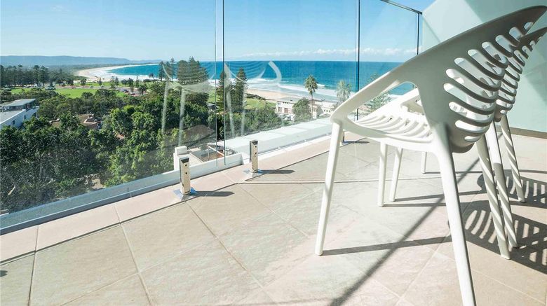 <b>Novotel Wollongong Northbeach Room</b>. Images powered by <a href="https://iceportal.shijigroup.com/" title="IcePortal" target="_blank">IcePortal</a>.