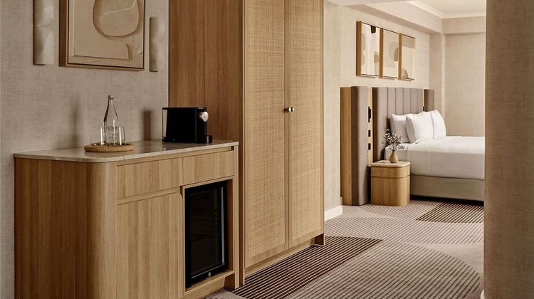 The Brighton Hotel Sydney Room
