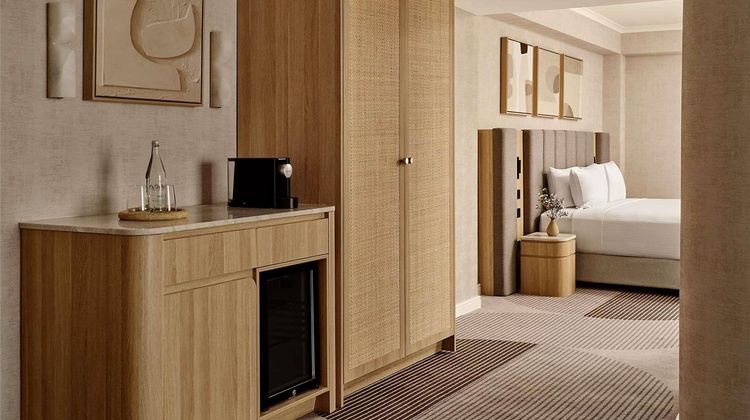 The Brighton Hotel Sydney Suite