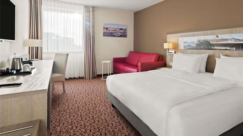 <b>Mercure Hotel Hamburg am Volkspark Room</b>. Images powered by <a href="https://iceportal.shijigroup.com/" title="IcePortal" target="_blank">IcePortal</a>.